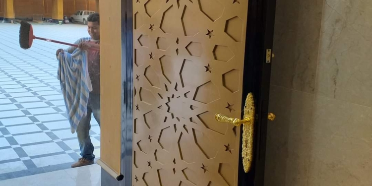 صور دهانات ابواب حديد داخلية وخارجية بالرياض